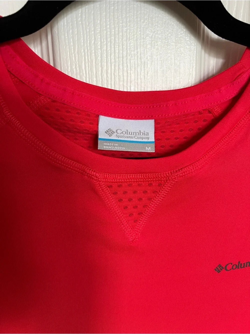 Women’s Columbia Long Sleeve Light Weight Athletic Top Size Medium